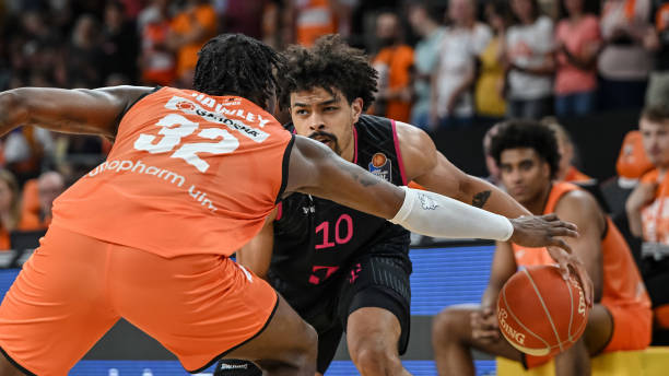 在初期面临 在初期面临