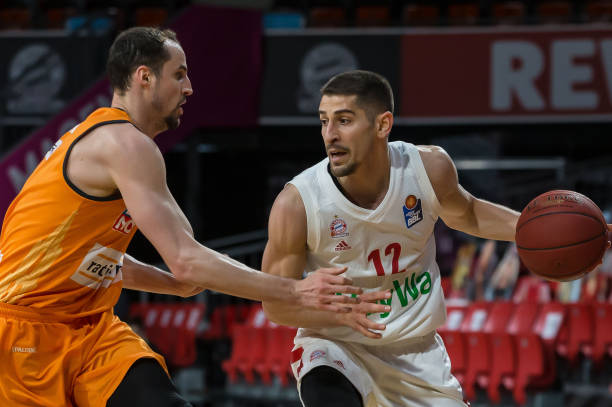 公正地行使 公正地行使